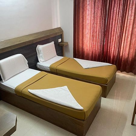 B Six Hotel Бенґалуру Екстер'єр фото