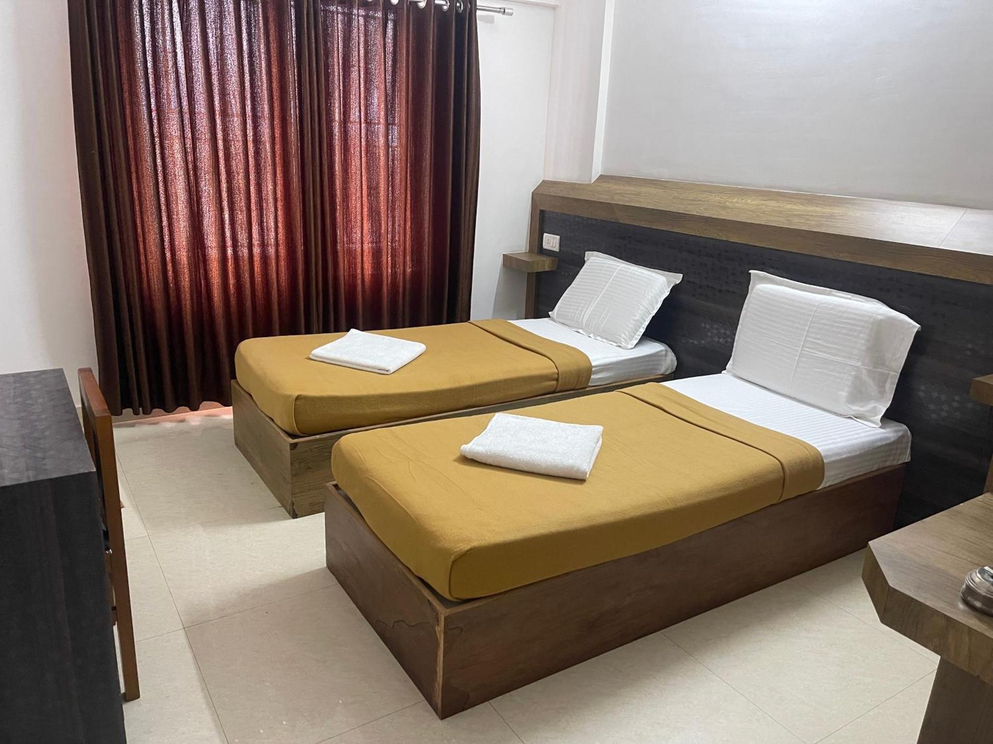 B Six Hotel Бенґалуру Екстер'єр фото
